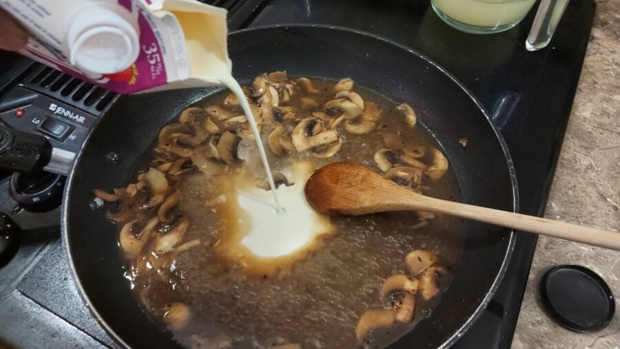 sauce crémeuse aux champignons